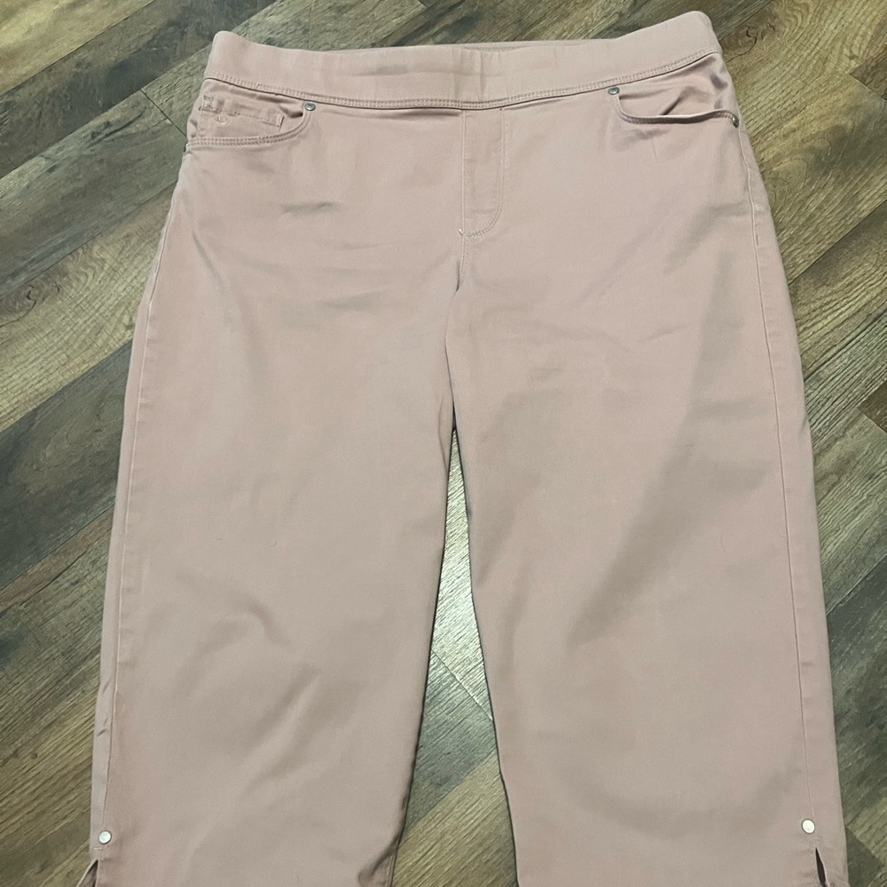 Women's Gloria Vanderbilt Pinkish/Rose Capris